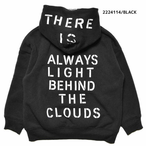 【130~150】★NEEDLEWORKS★裏起毛ウラ毛プリントパーカー(2224114j)